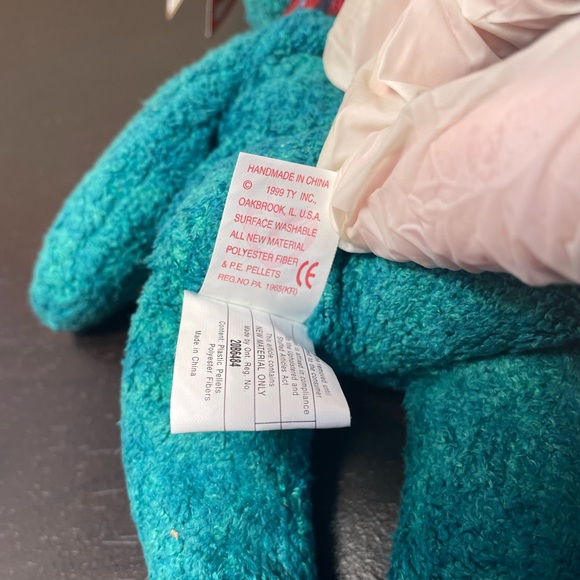 Wallace - 1999 Christmas Ty Beanie Baby // 3/$38 - Picture 12 of 13